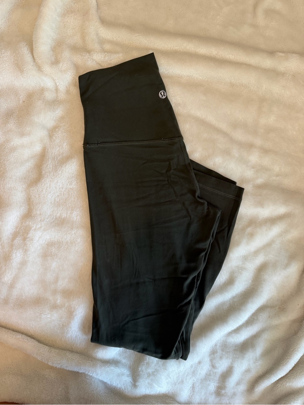 Lululemon Align High-Rise Crop 23"
dark olive - size 4